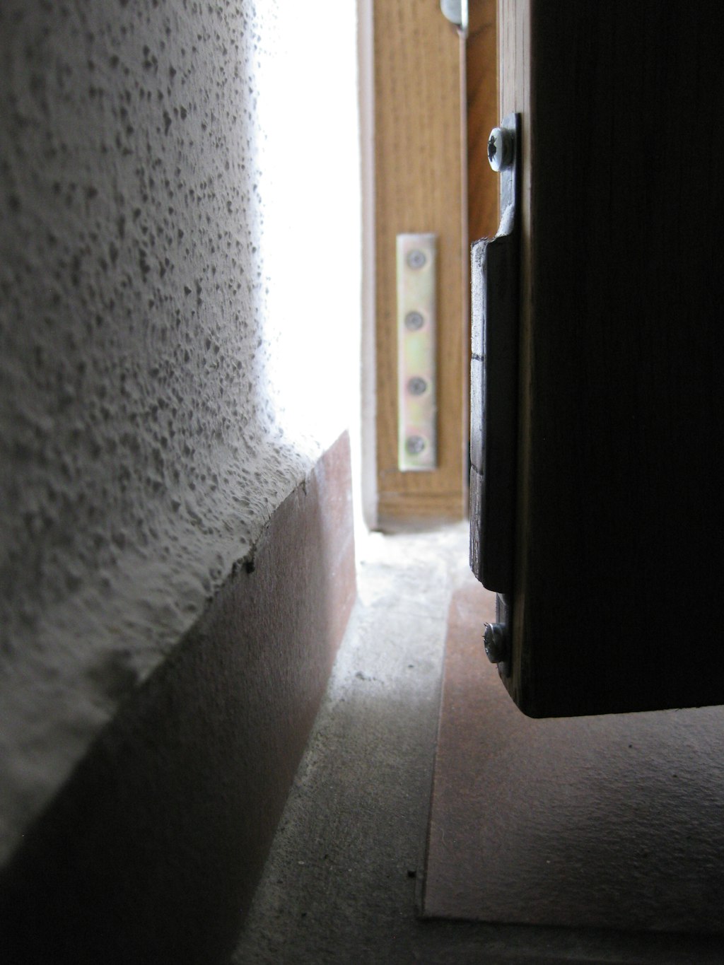 Haustür schliessen - supermagnete.de